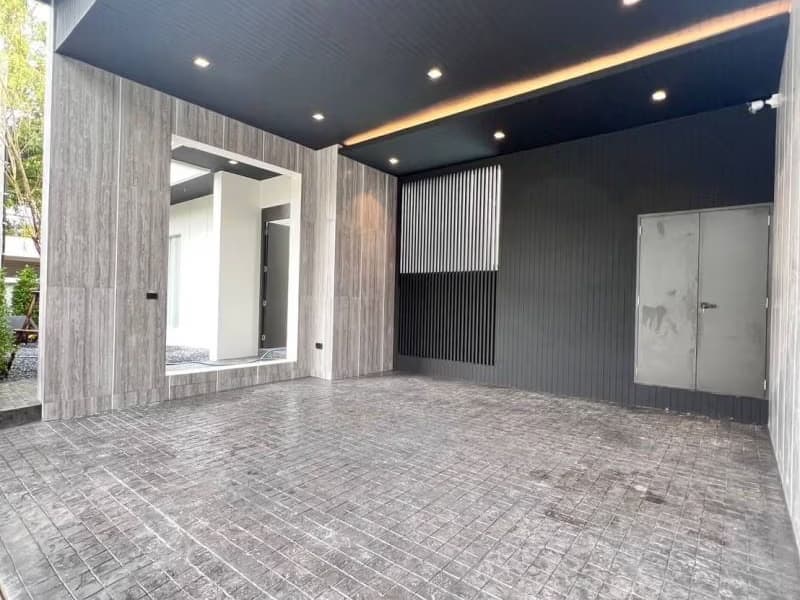 4 Bed House for Rent and Sale in Hang Dong