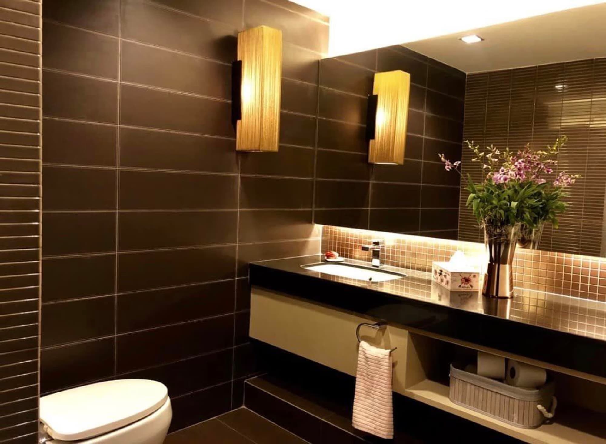 5 Bed Condo for Rent in Pathum Wan - Image 5