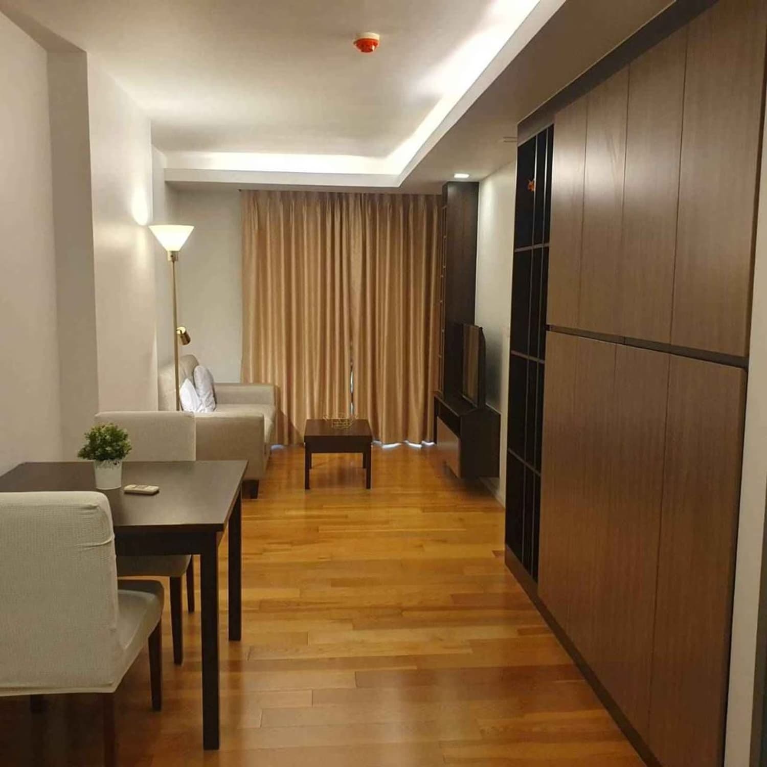 1 Bed Condo for Rent  Near Phloen Chit BTS - Image 4