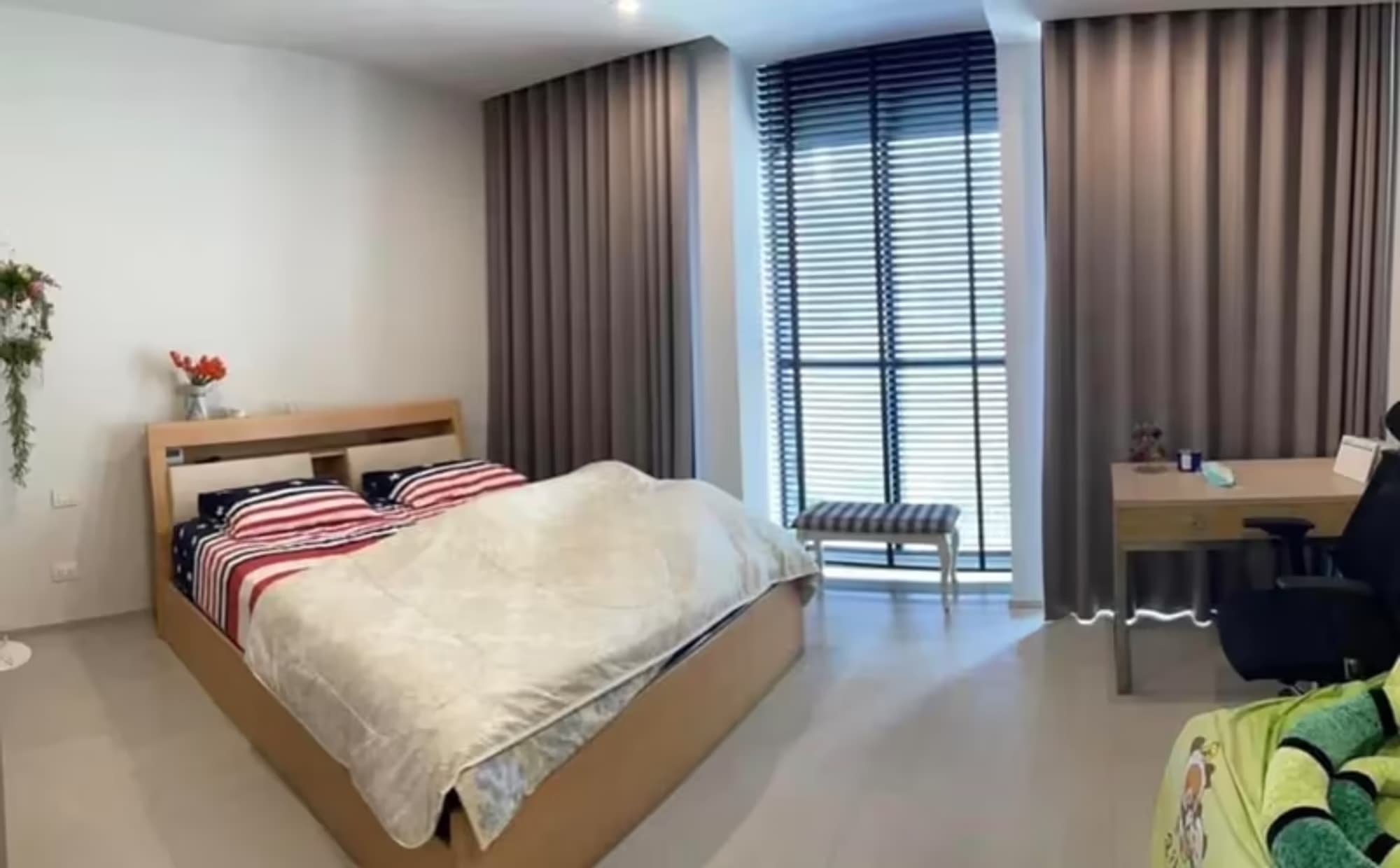 1 Bedroom Condo - Image 2