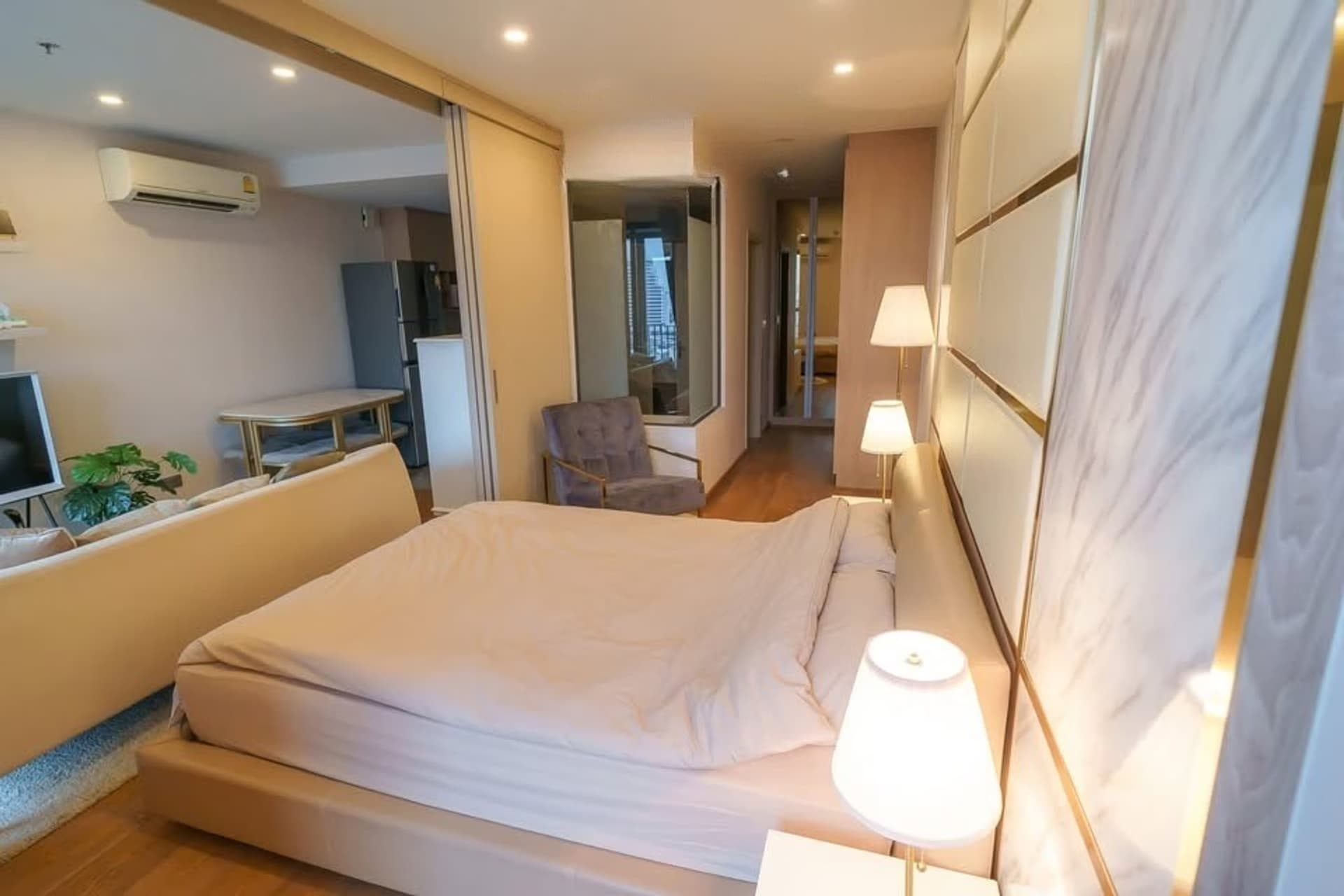1 Bed Condo for Sale in Pathum Wan - Image 2