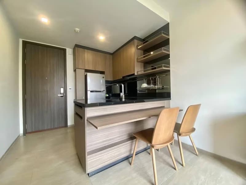 1 Bedroom Condo For Rent in On Nut 