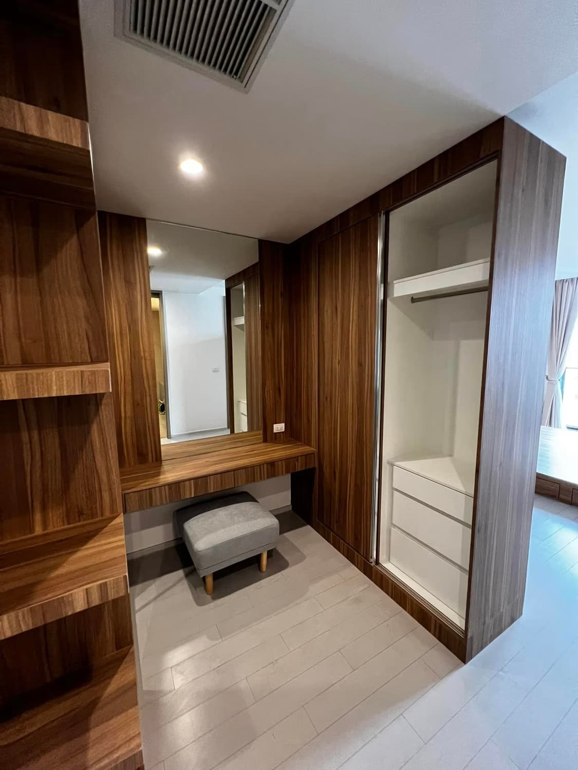 2 Bed Condo for Rent  Near Phloen Chit BTS - Image 4