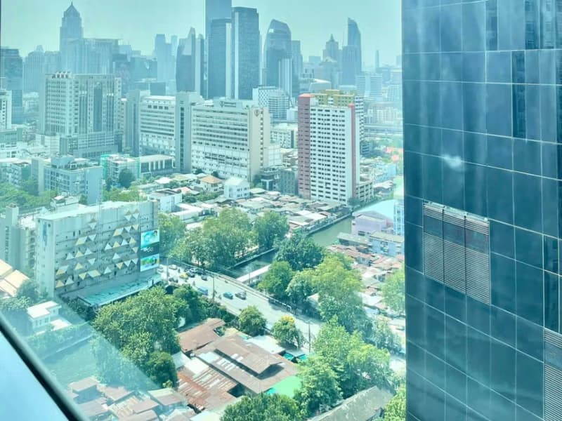 1 Bed Condo for Sale in Ratchathewi