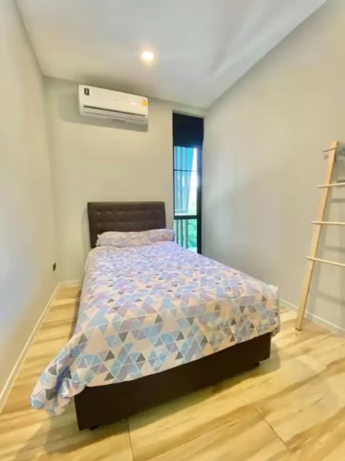 5 Bedroom House - Image 3