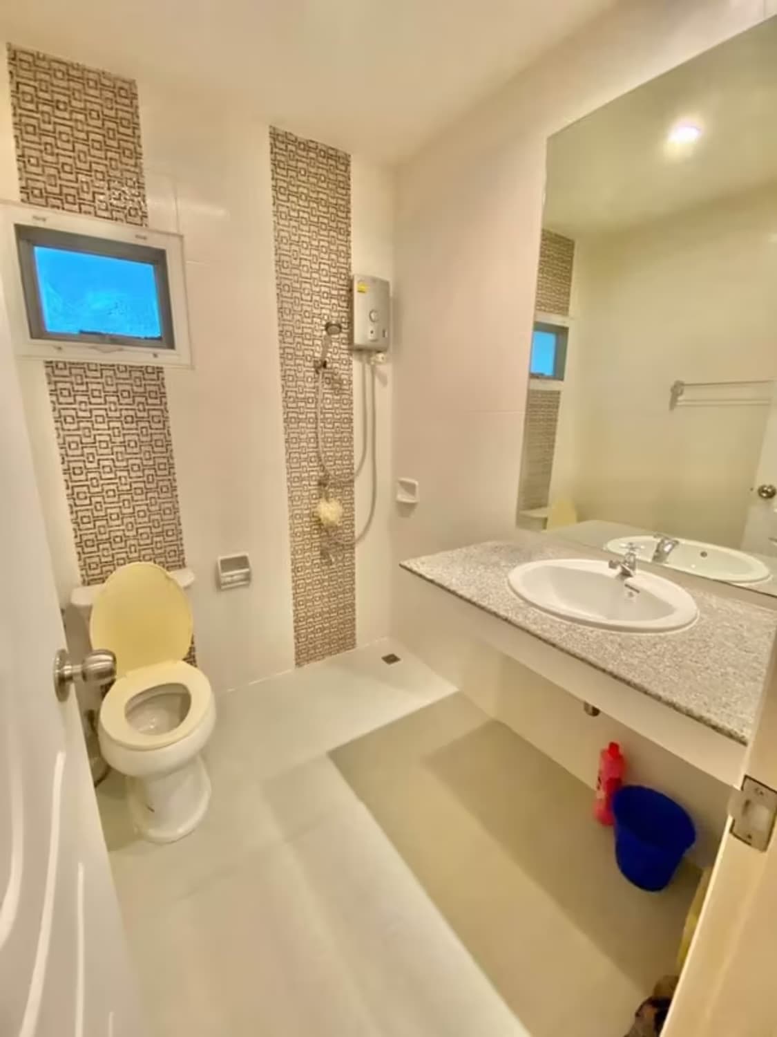 3 Bedroom House - Image 9