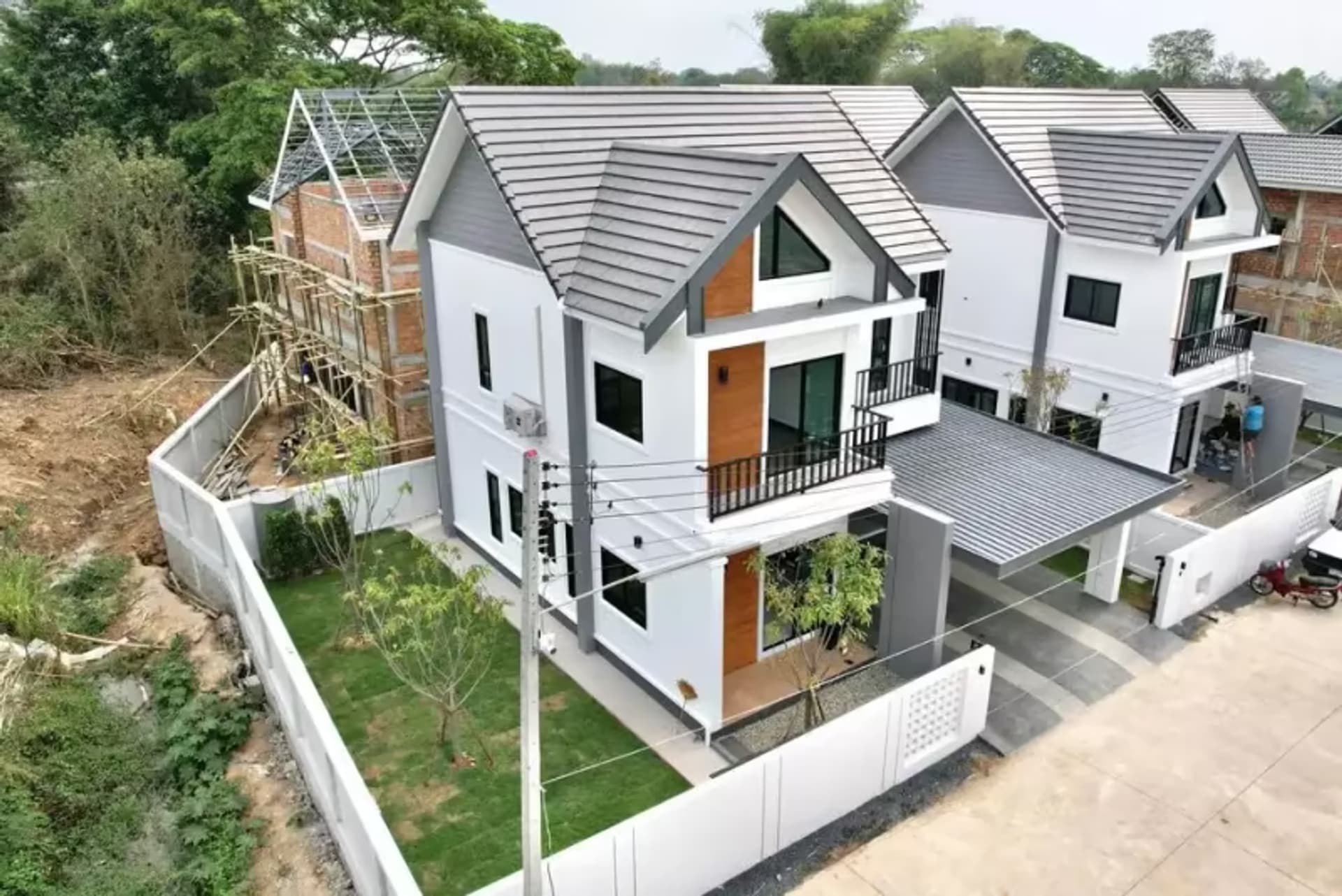 3 Bedroom House - Image 6