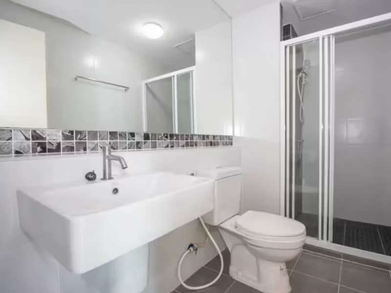 1 Bedroom Condo