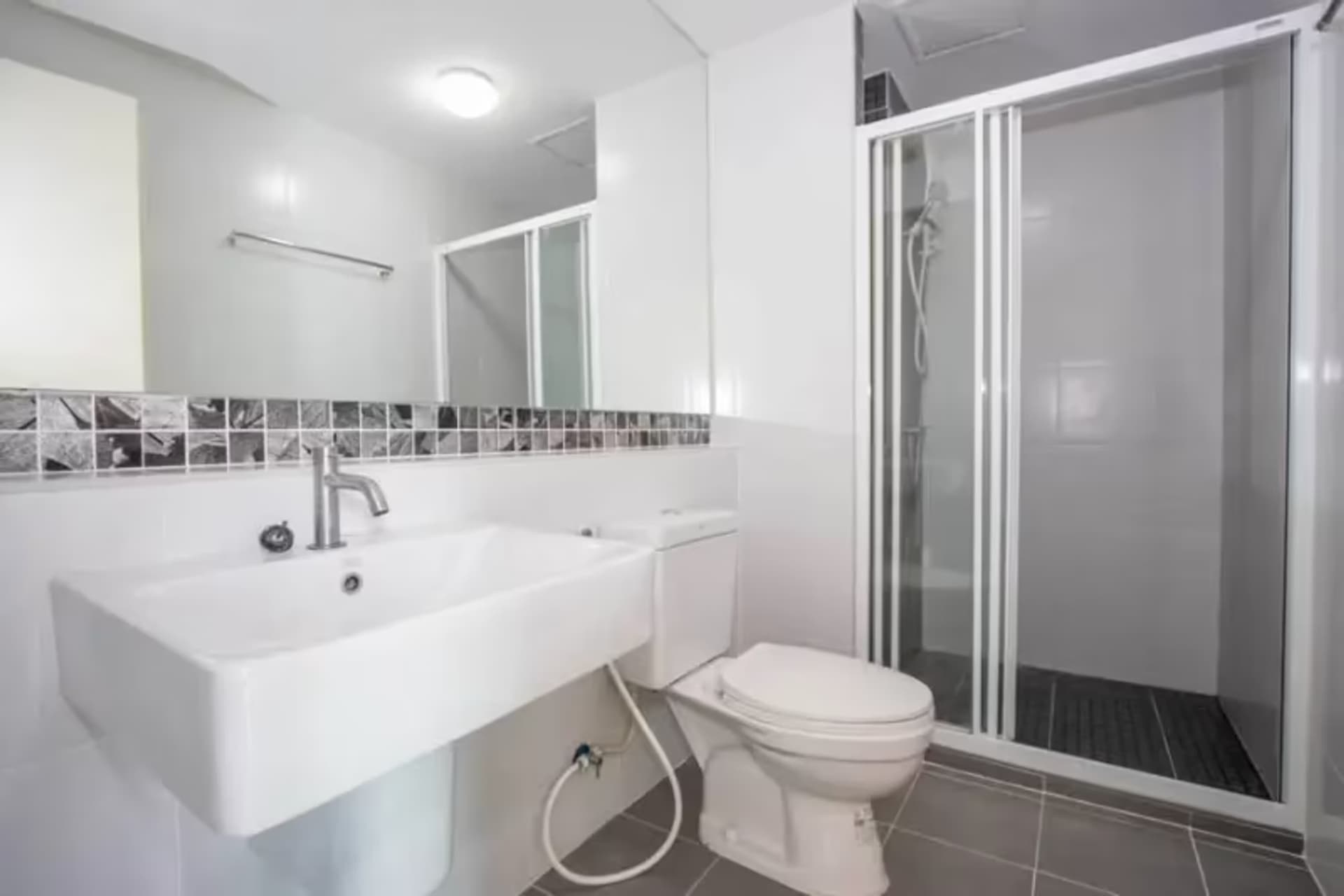 1 Bedroom Condo - Image 5