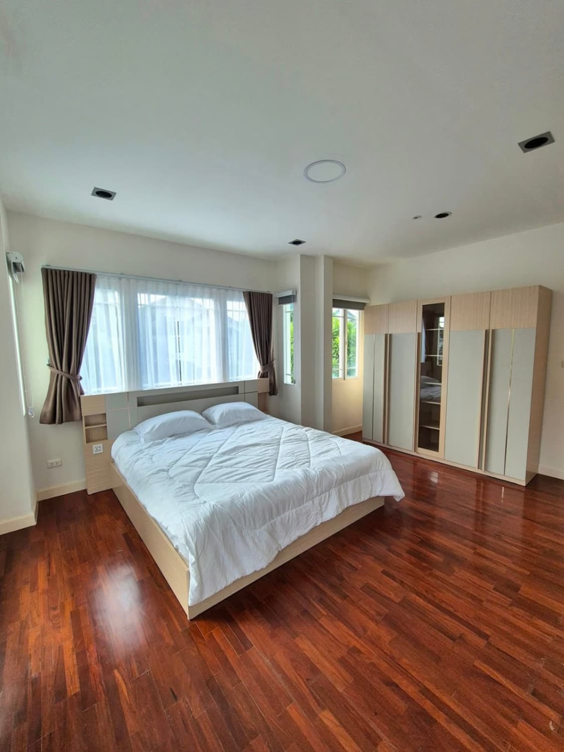 4 Bed House for Rent in Mueang Chiang Mai - Image 8