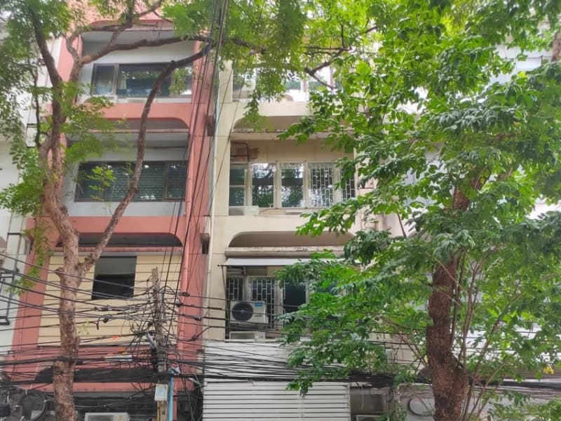 12 Bed Commercial for Rent and Sale in Bang Rak