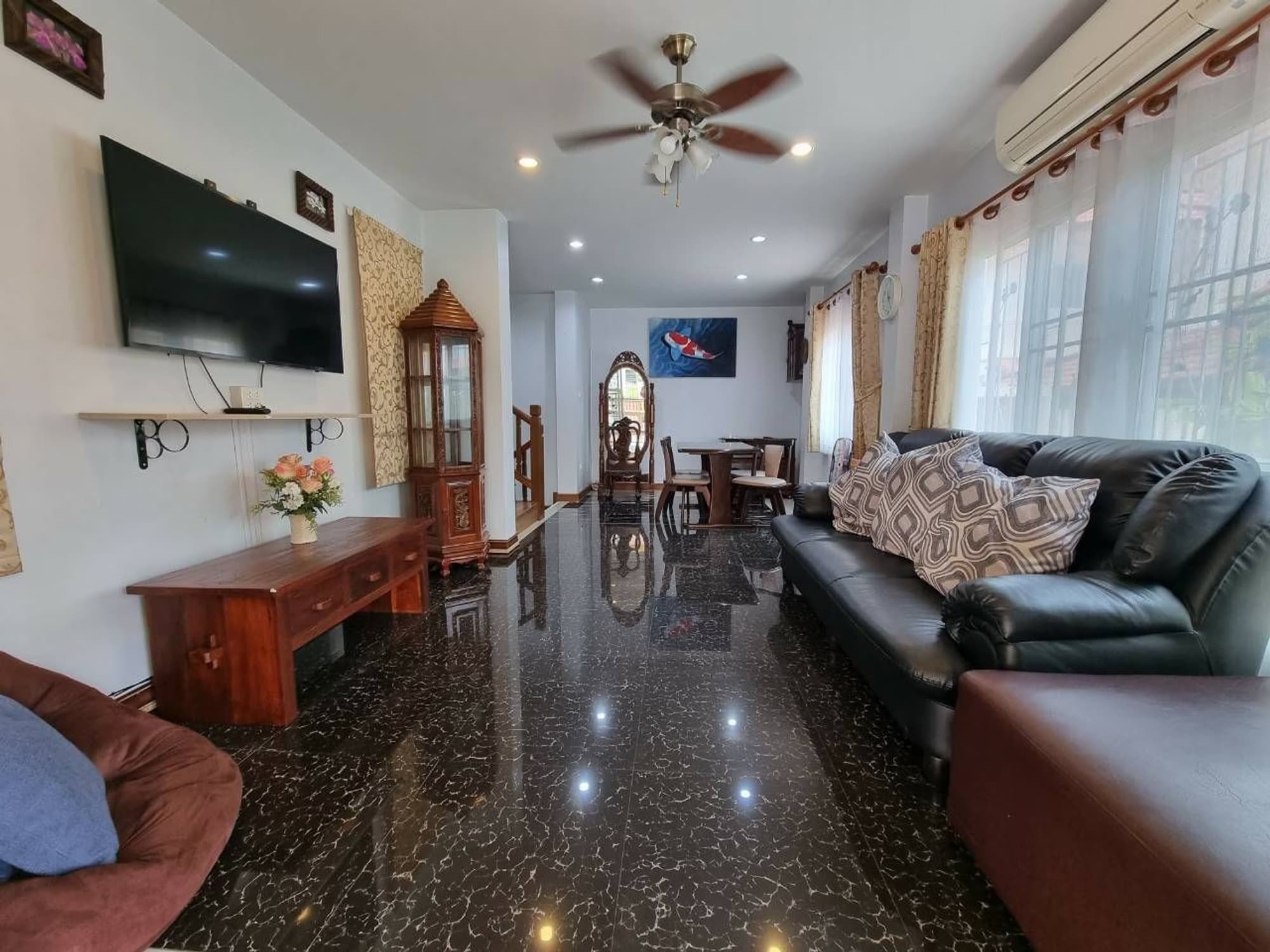 3 Bed House for Rent in Hang Dong - Image 3