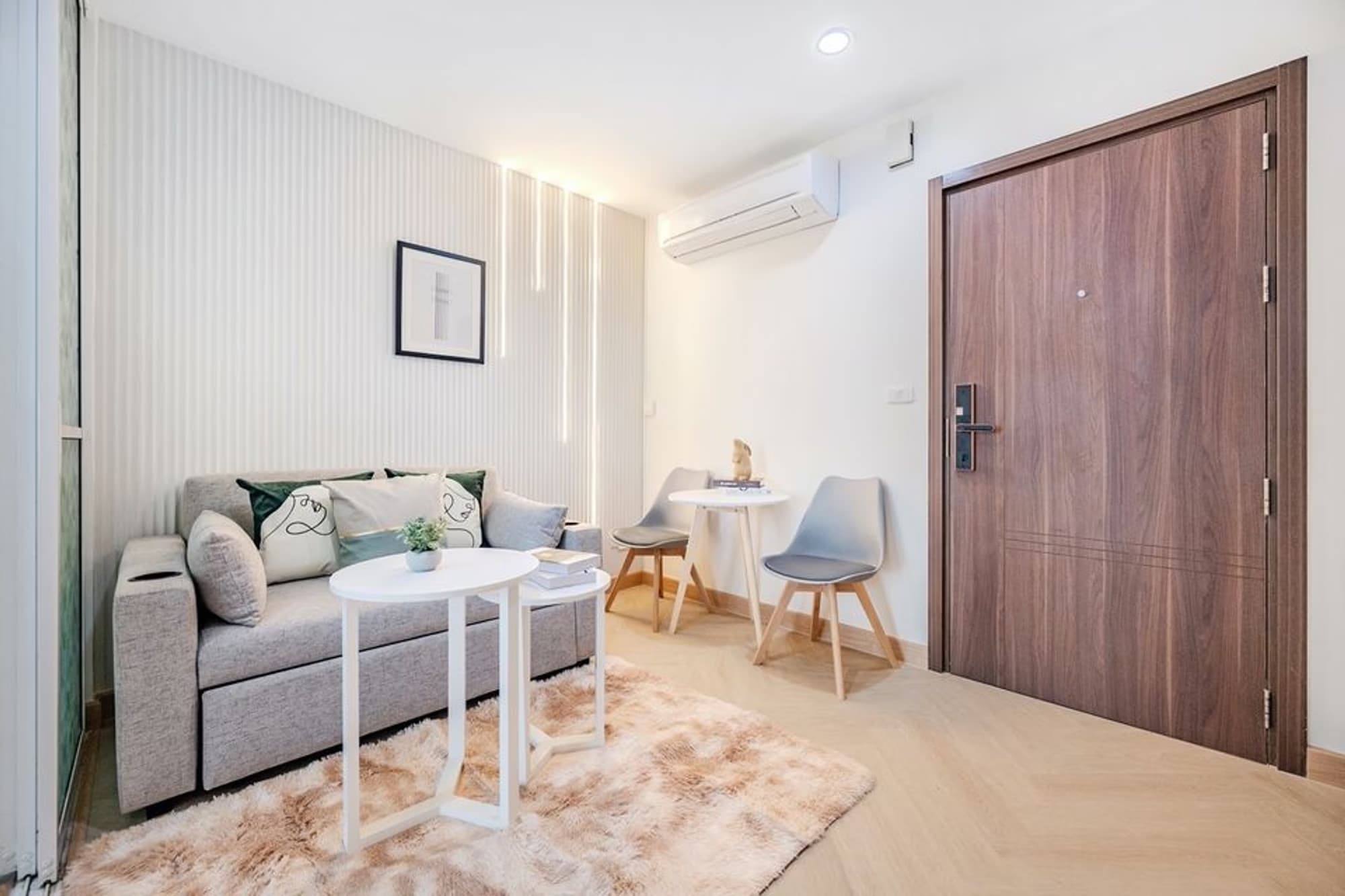 1 Bed Condo for Sale in Watthana - Image 1