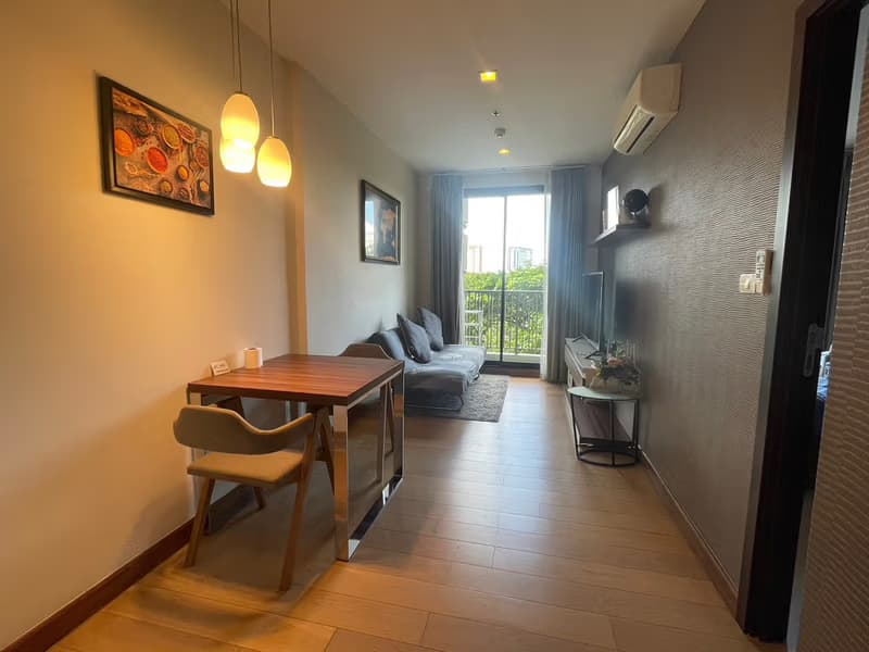 1 Bedroom Condo