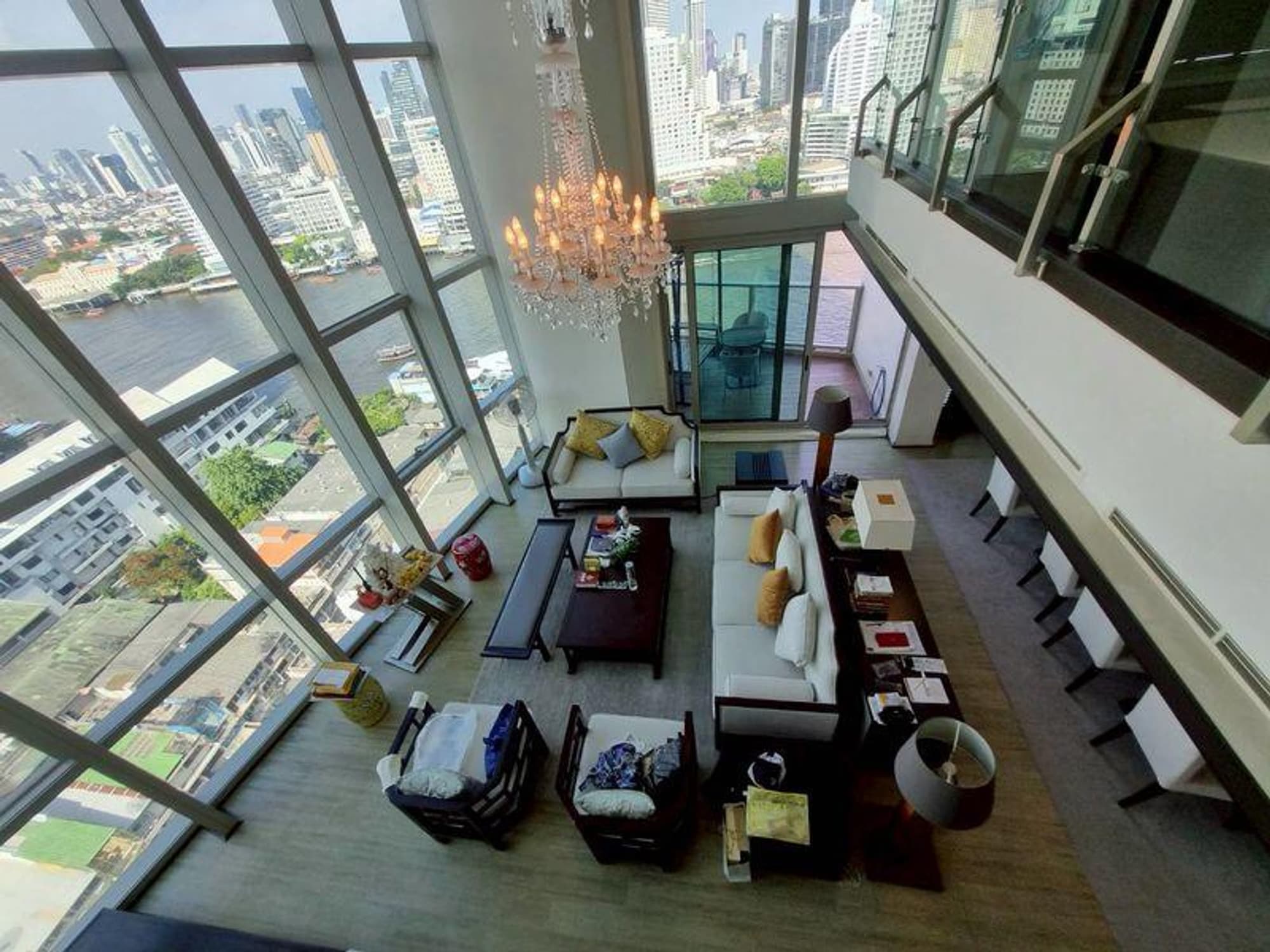 4 Bed Condo for Sale in Khlong San - Image 1
