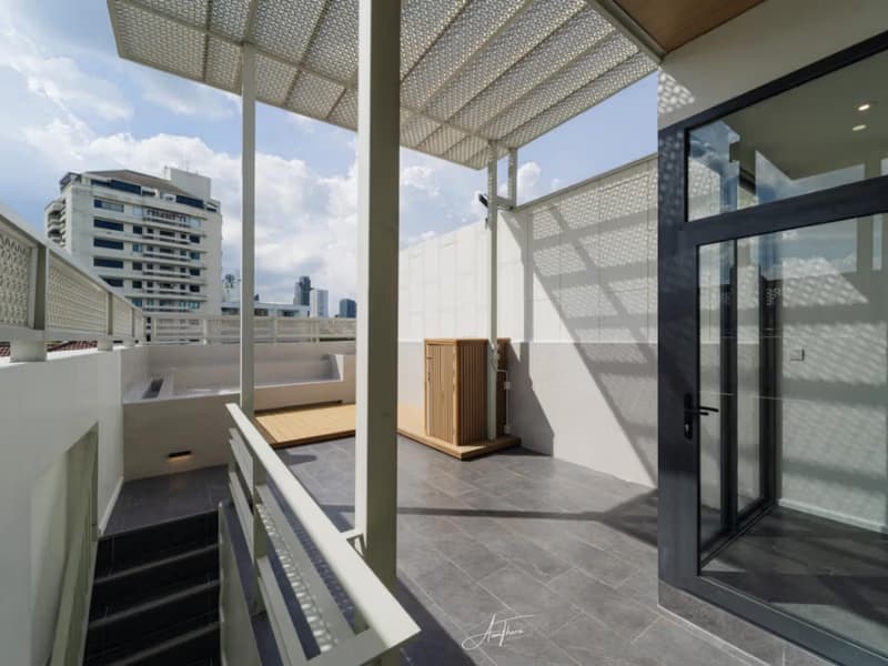 3 Bed House for Rent and Sale in Watthana