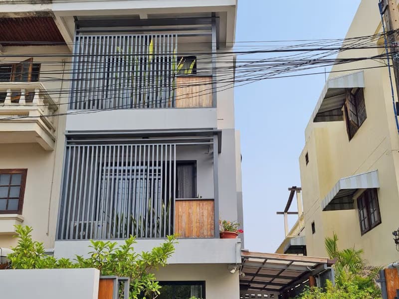 3 Bed Townhouse for Rent in Mueang Chiang Mai