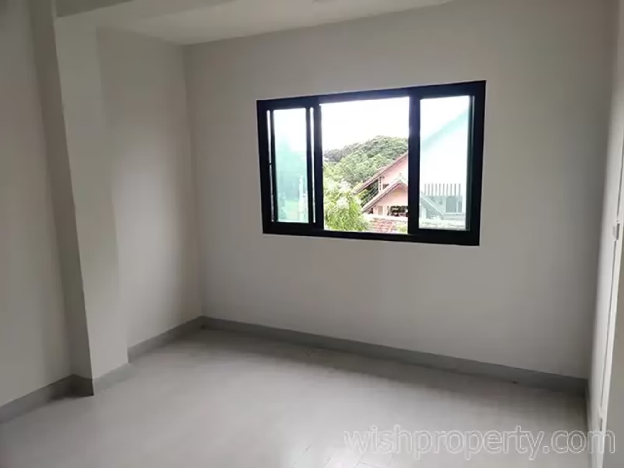 4 Bedroom House - Image 5