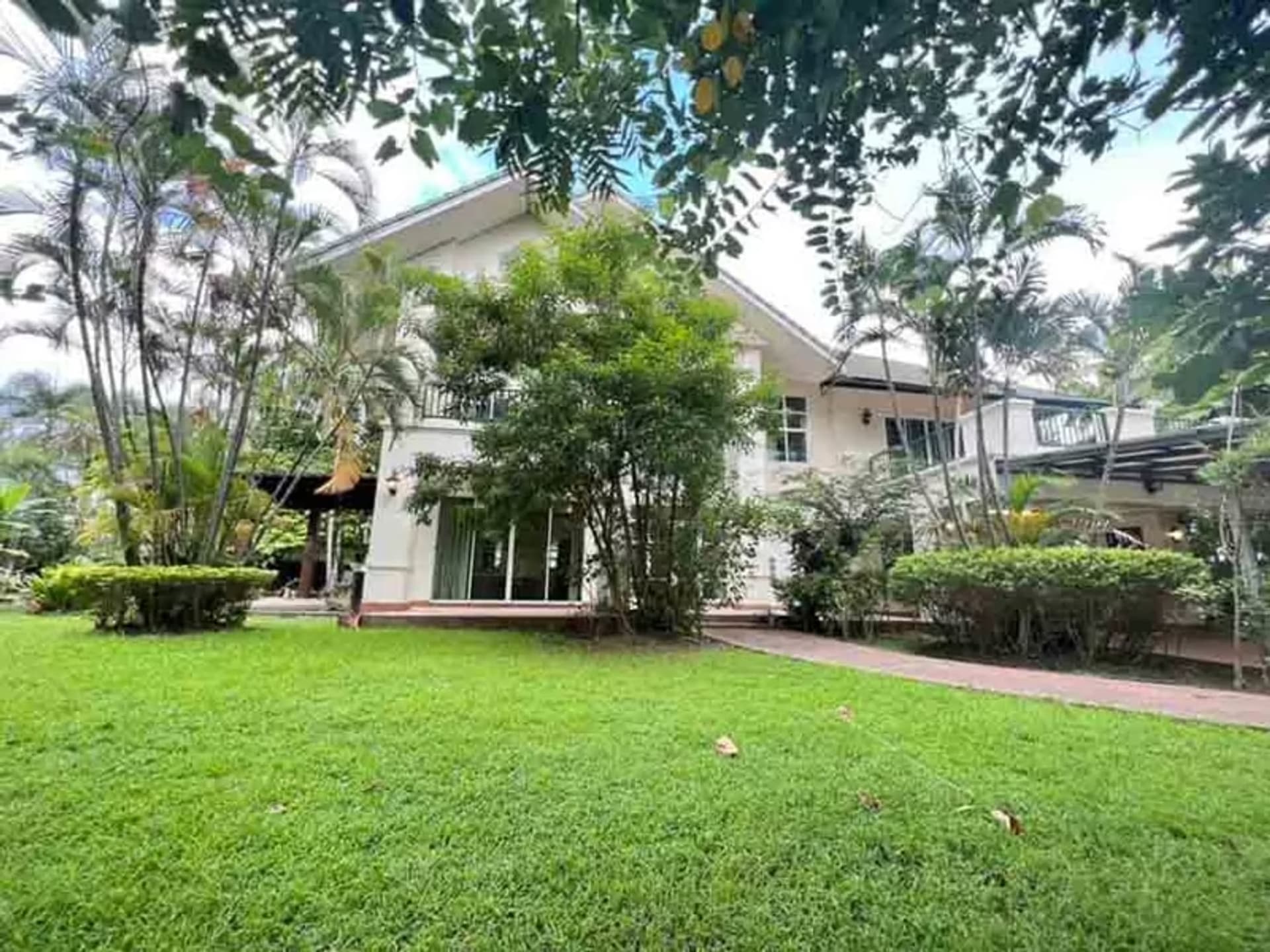 5 Bedroom House - Image 51