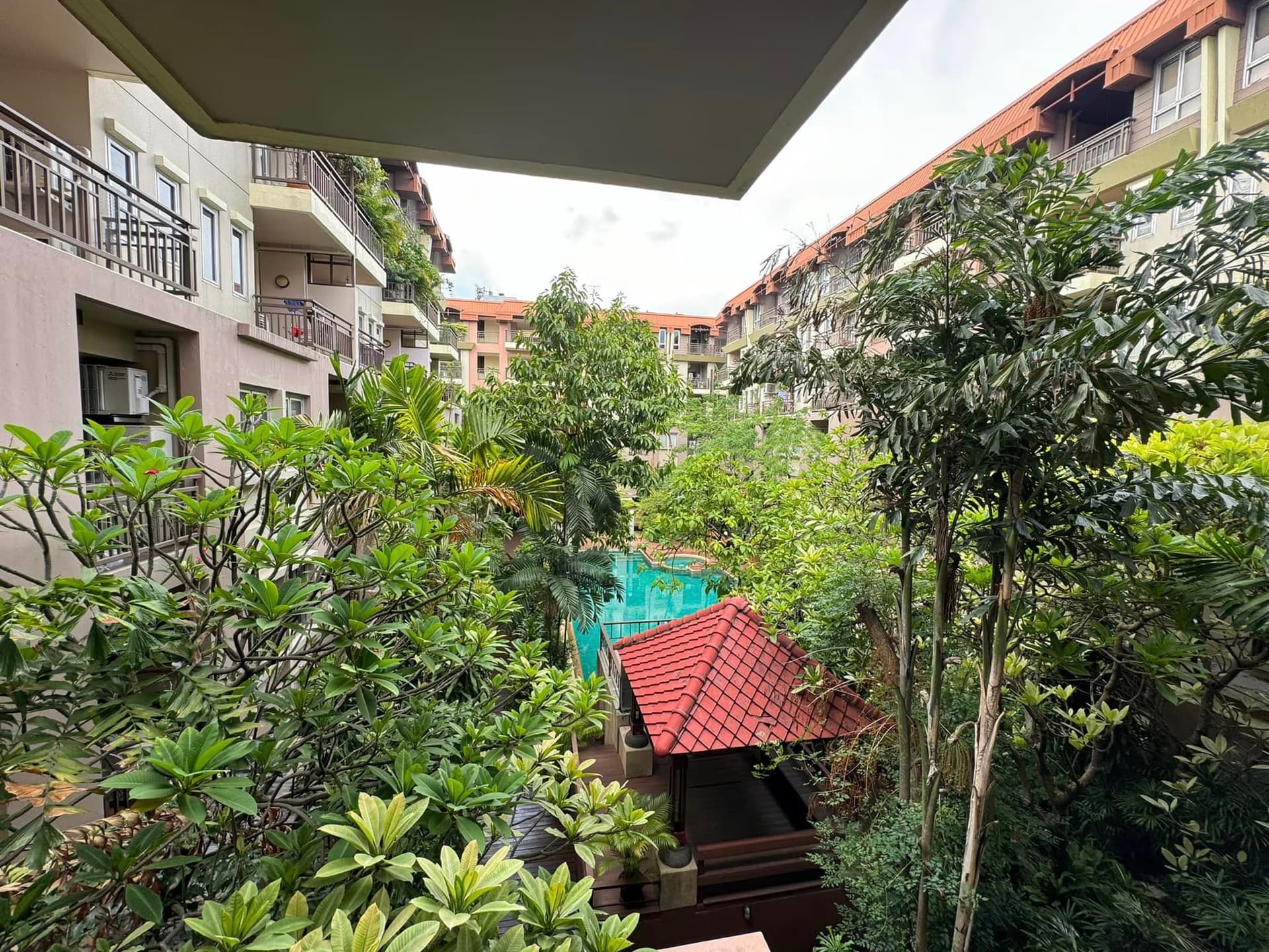 2 Bed Condo for Sale in Dusit - Image 22