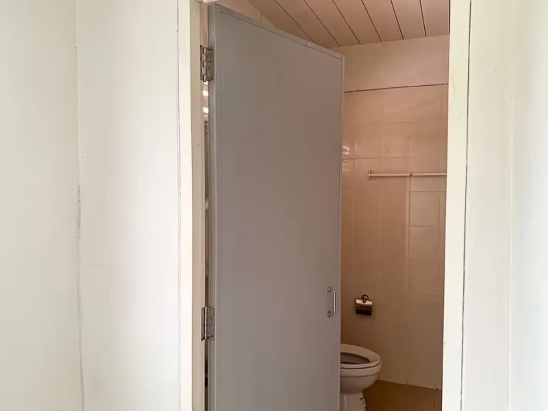 2 Bedroom House - Image 8