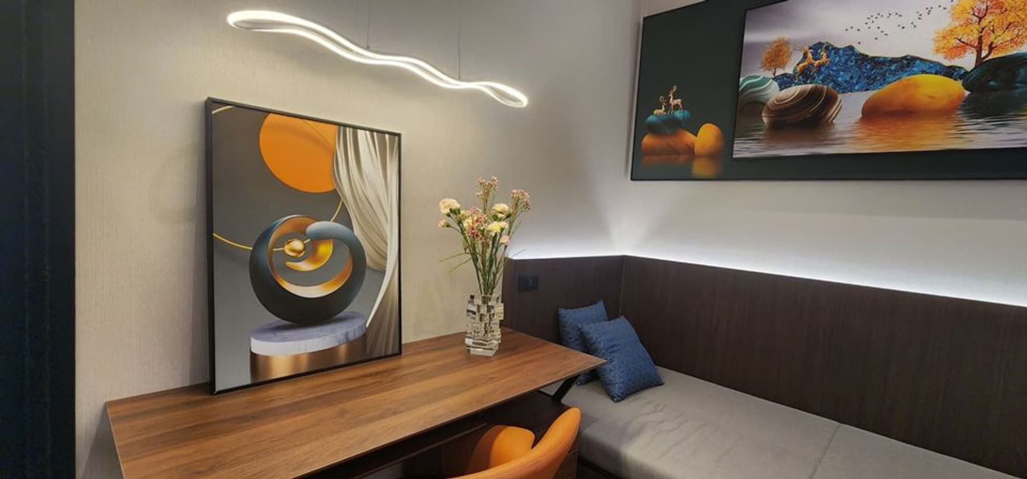 2 Bed Condo for Rent in Pathum Wan - Image 1