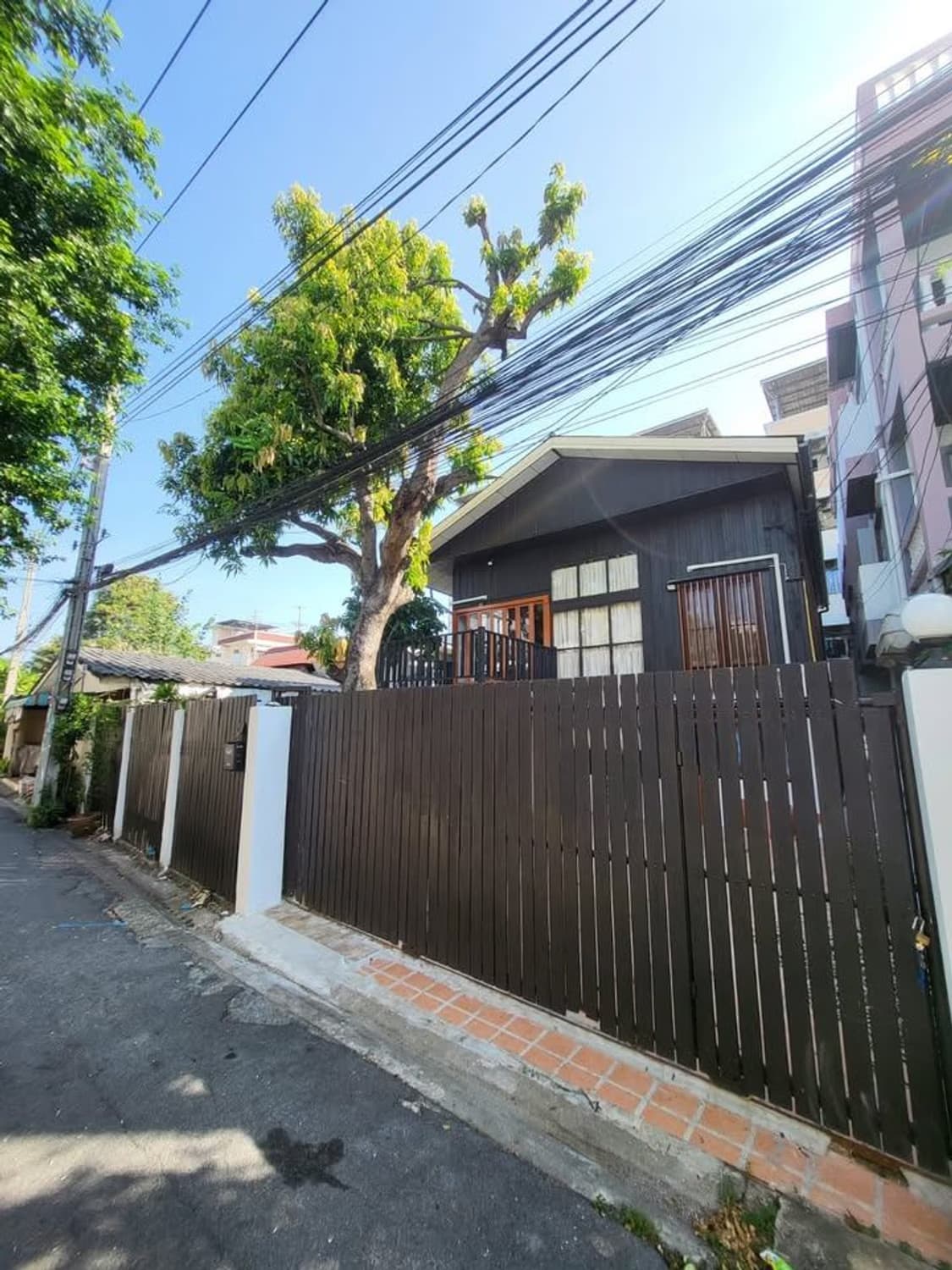 3 Bed House for Rent in Huai Khwang - Image 18