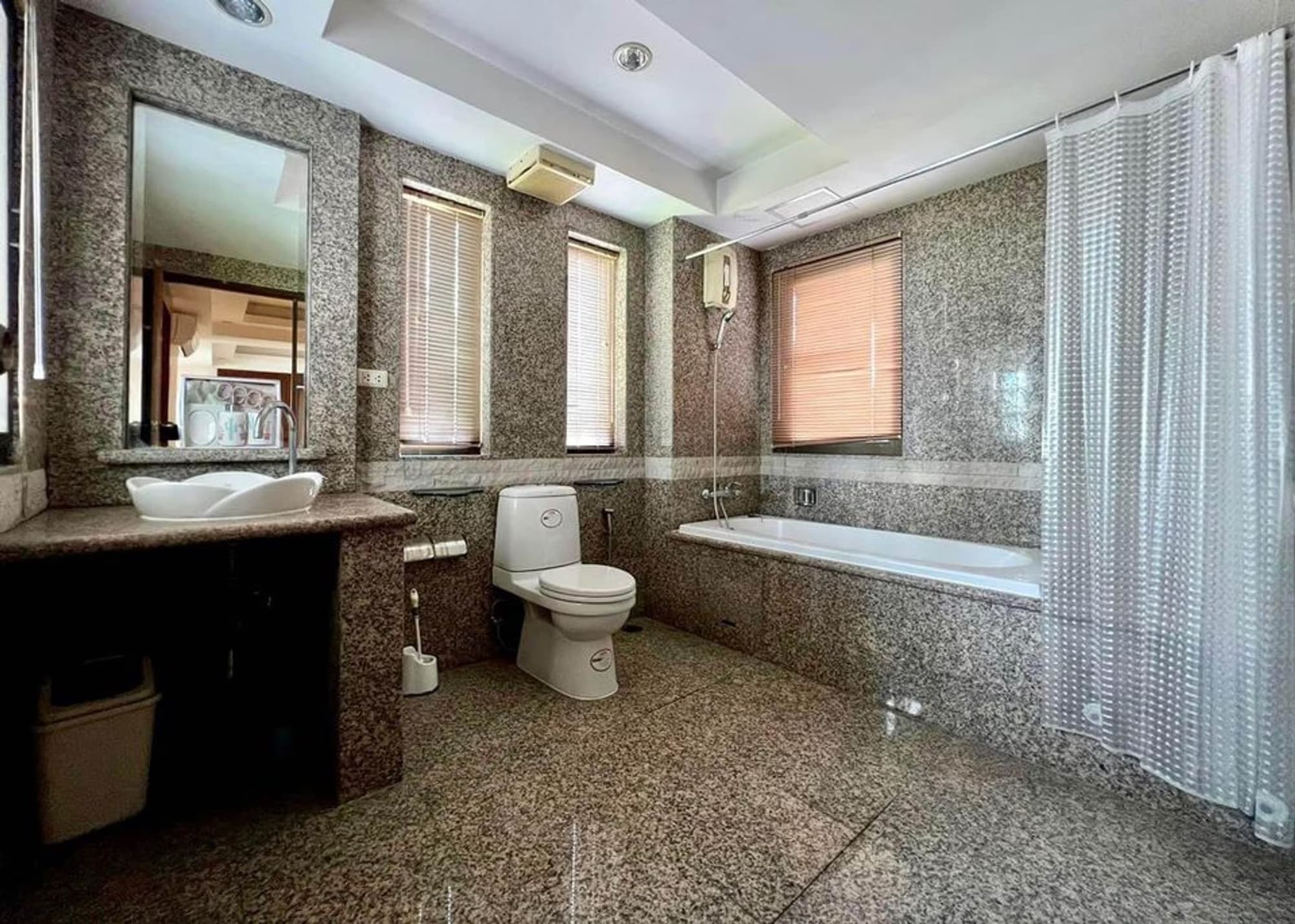 Service apartment for Rent at Sawit Suites Apartment - Image 39