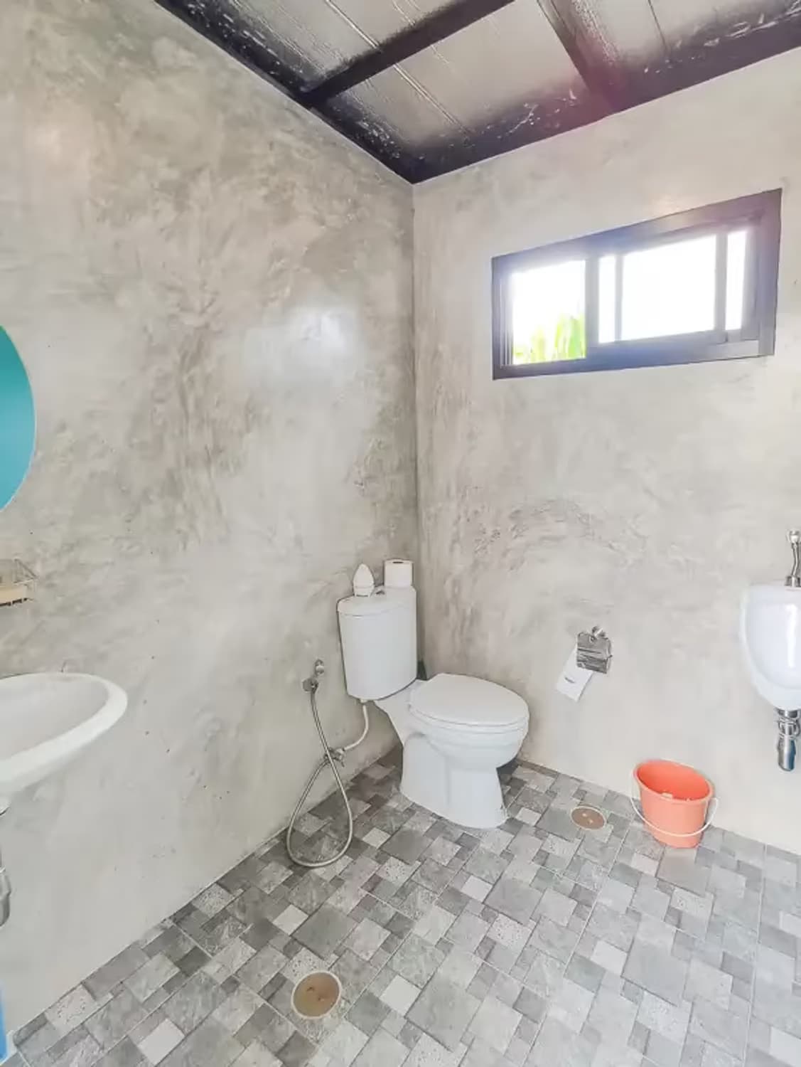 4 Bedroom House - Image 13