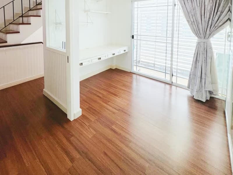 3 Bed House for Rent in เขตพระโขนง