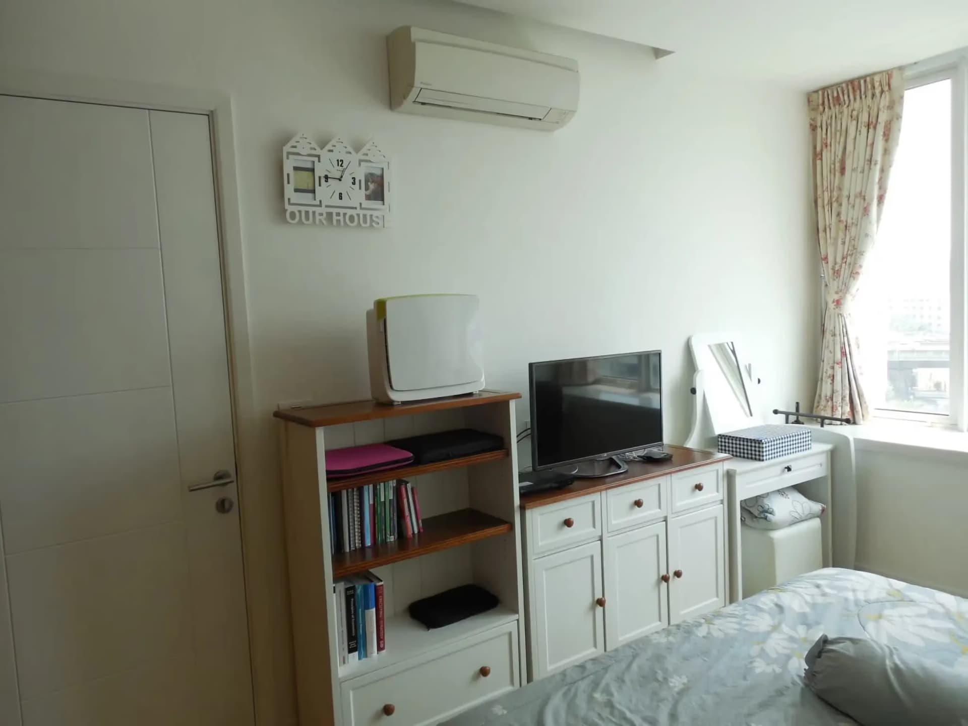 1 Bedroom Condo - Image 2