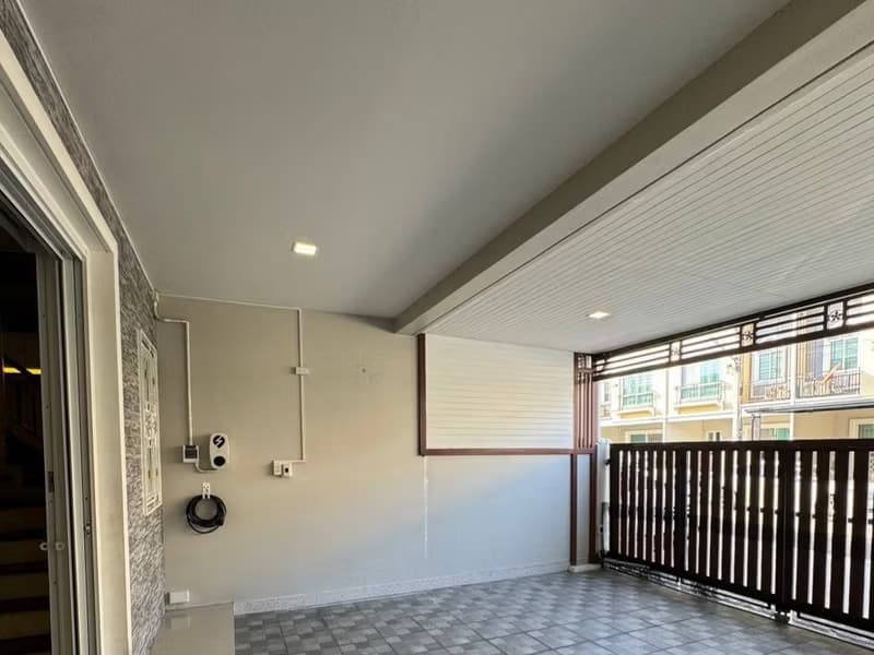 2 Bed Townhouse for Sale in Lat Krabang