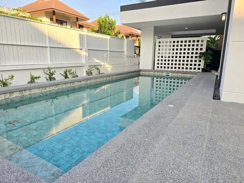 4 Bed House for Rent and Sale in Hang Dong
