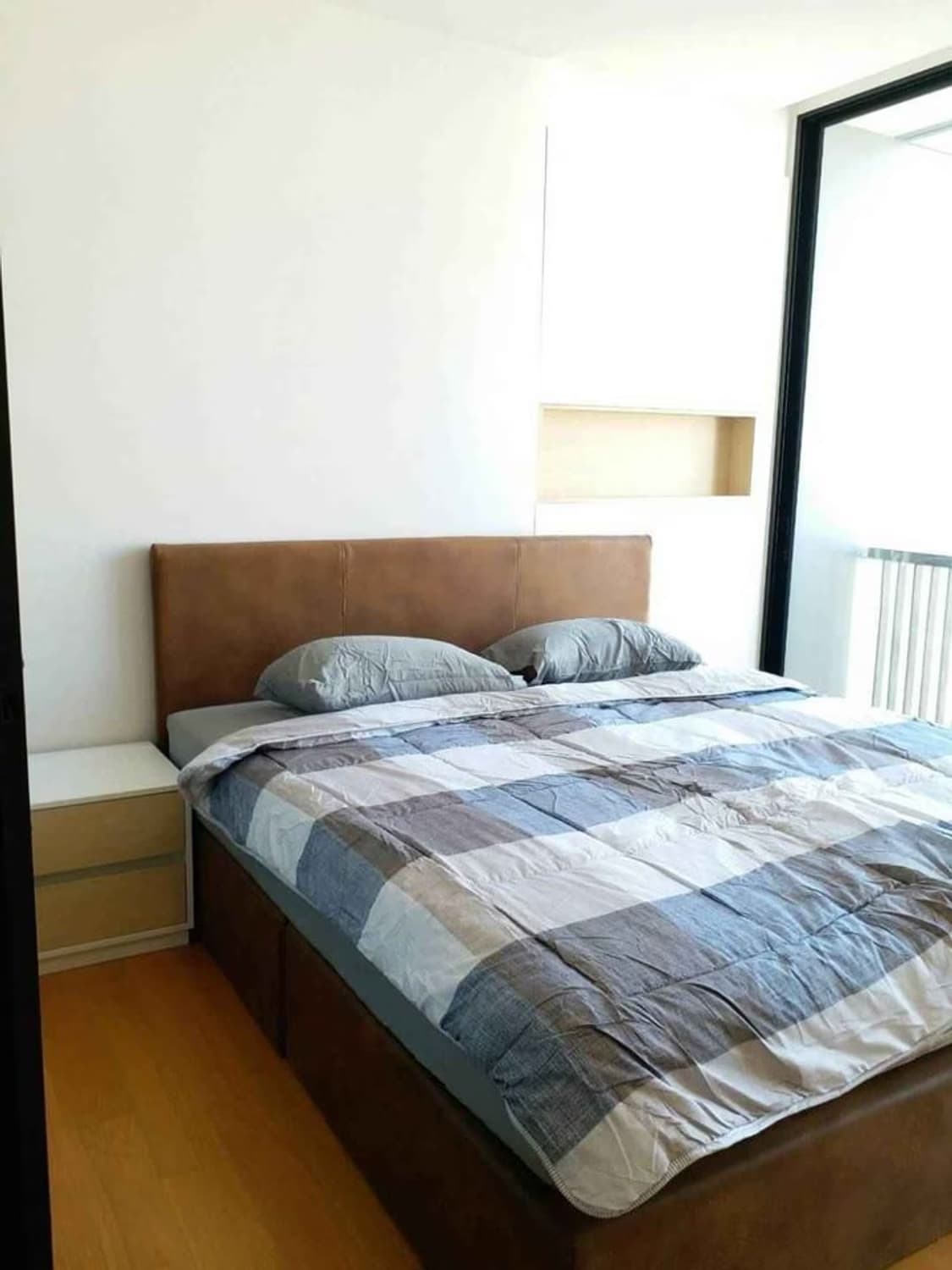 1 Bed Condo for Rent and Sale  Near Surasak BTS - Image 7