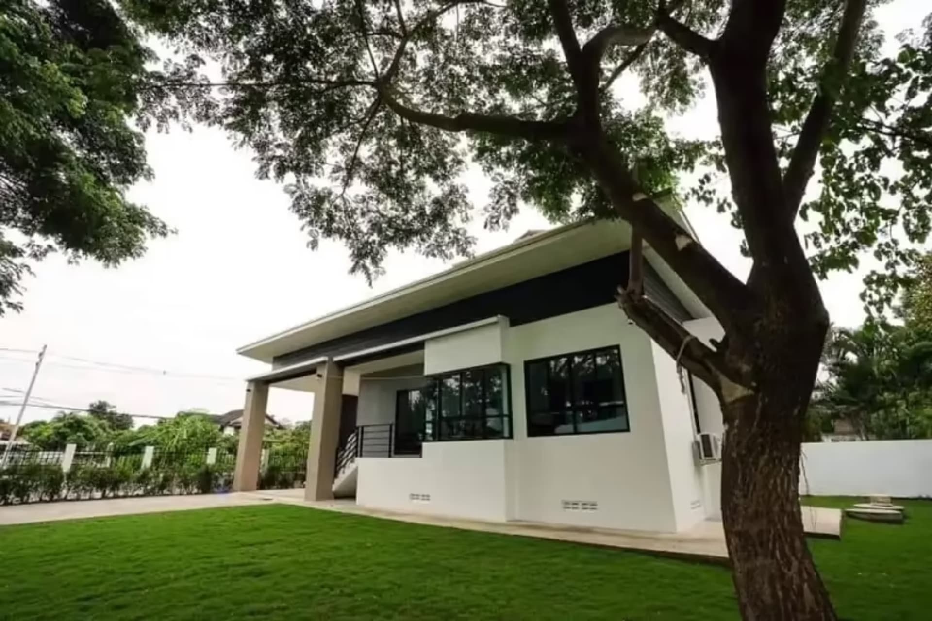 3 Bedroom House - Image 8