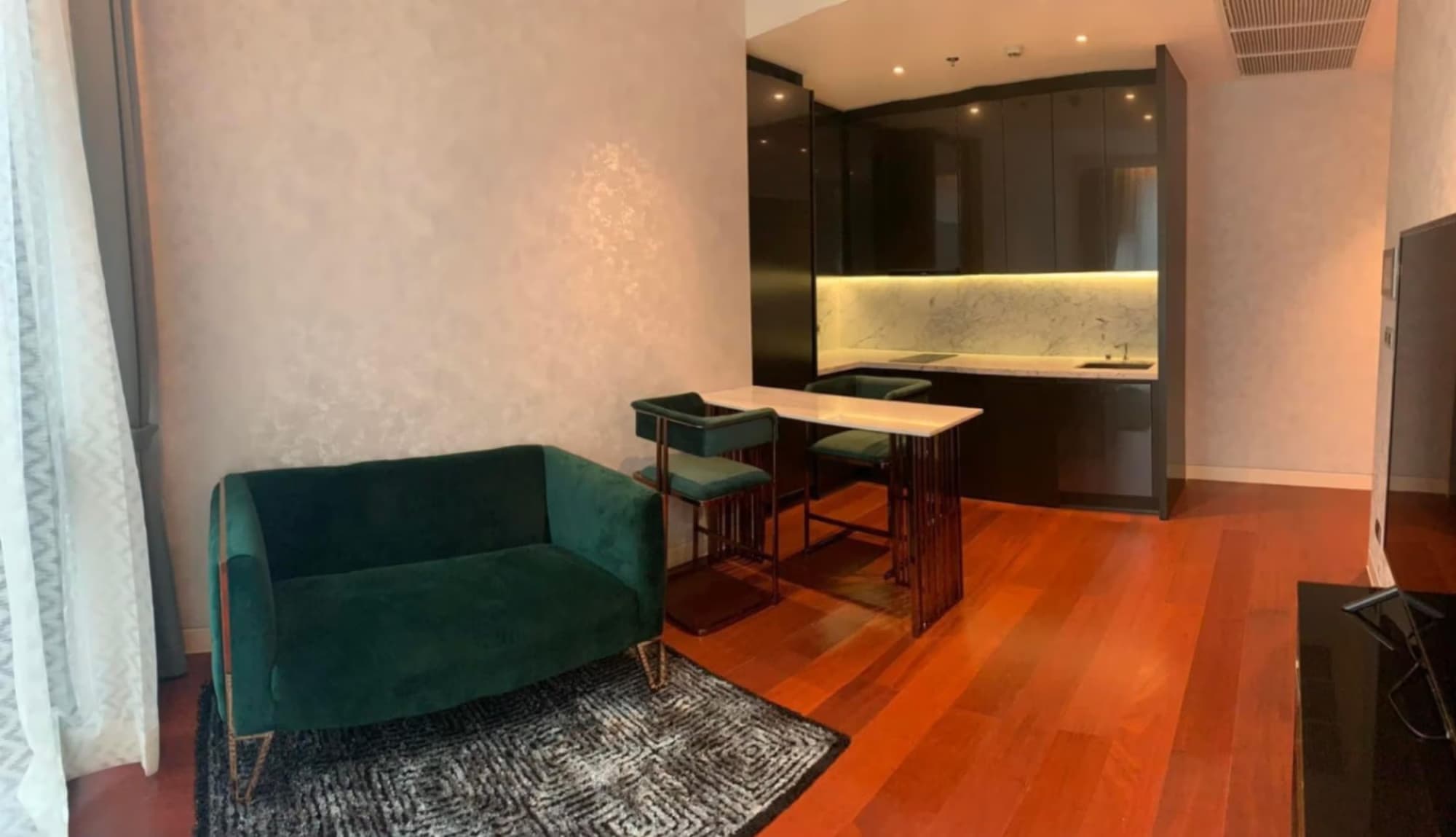 1 Bedroom Condo - Image 4