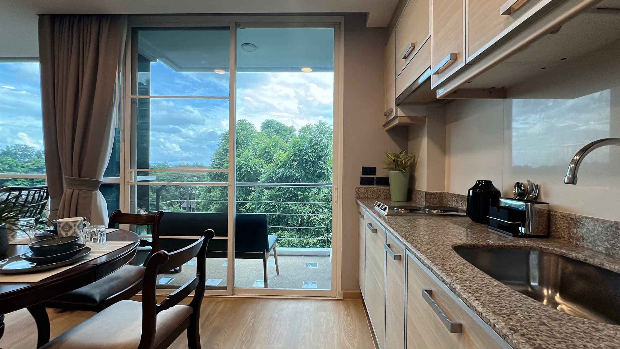 1 Bed Condo for Rent in undefined - Image 4