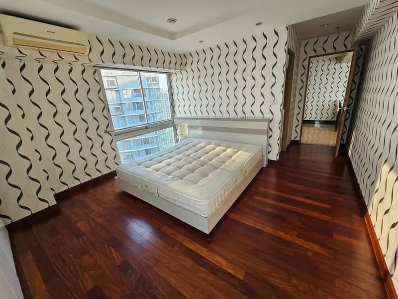 2 Bed Condo for Rent in Huai Khwang
