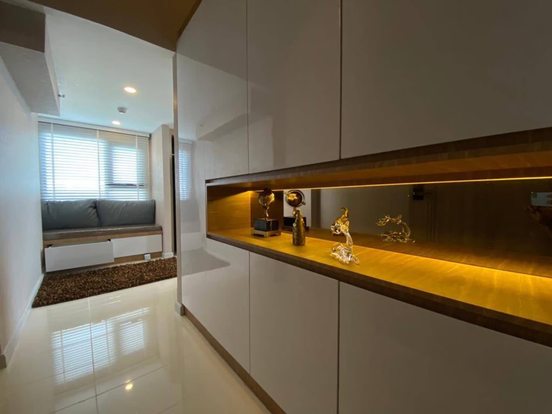 2 Bed Condo for Sale in Sathon - Image 4