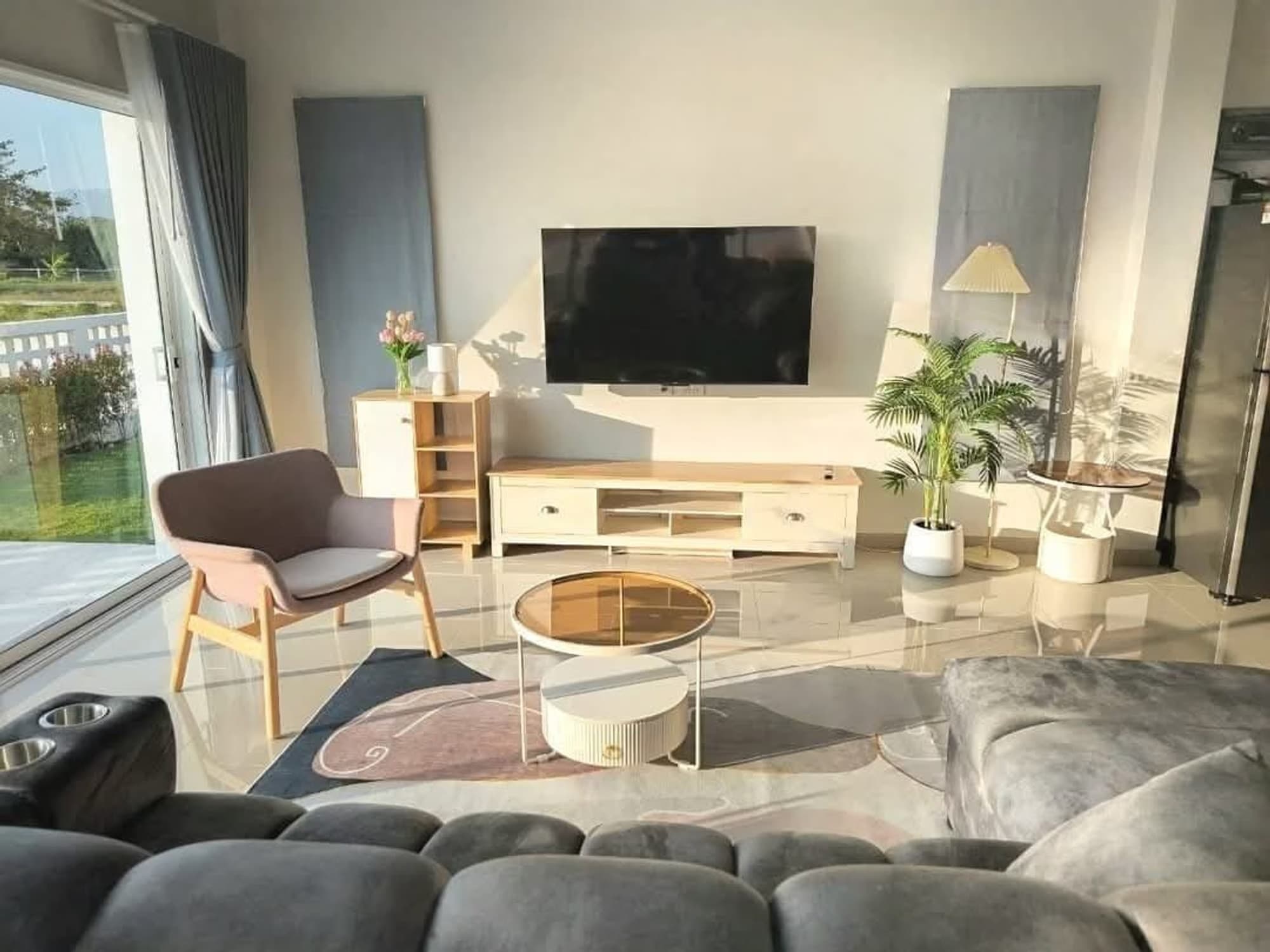 3 Bed House for Rent in Hang Dong - Image 2