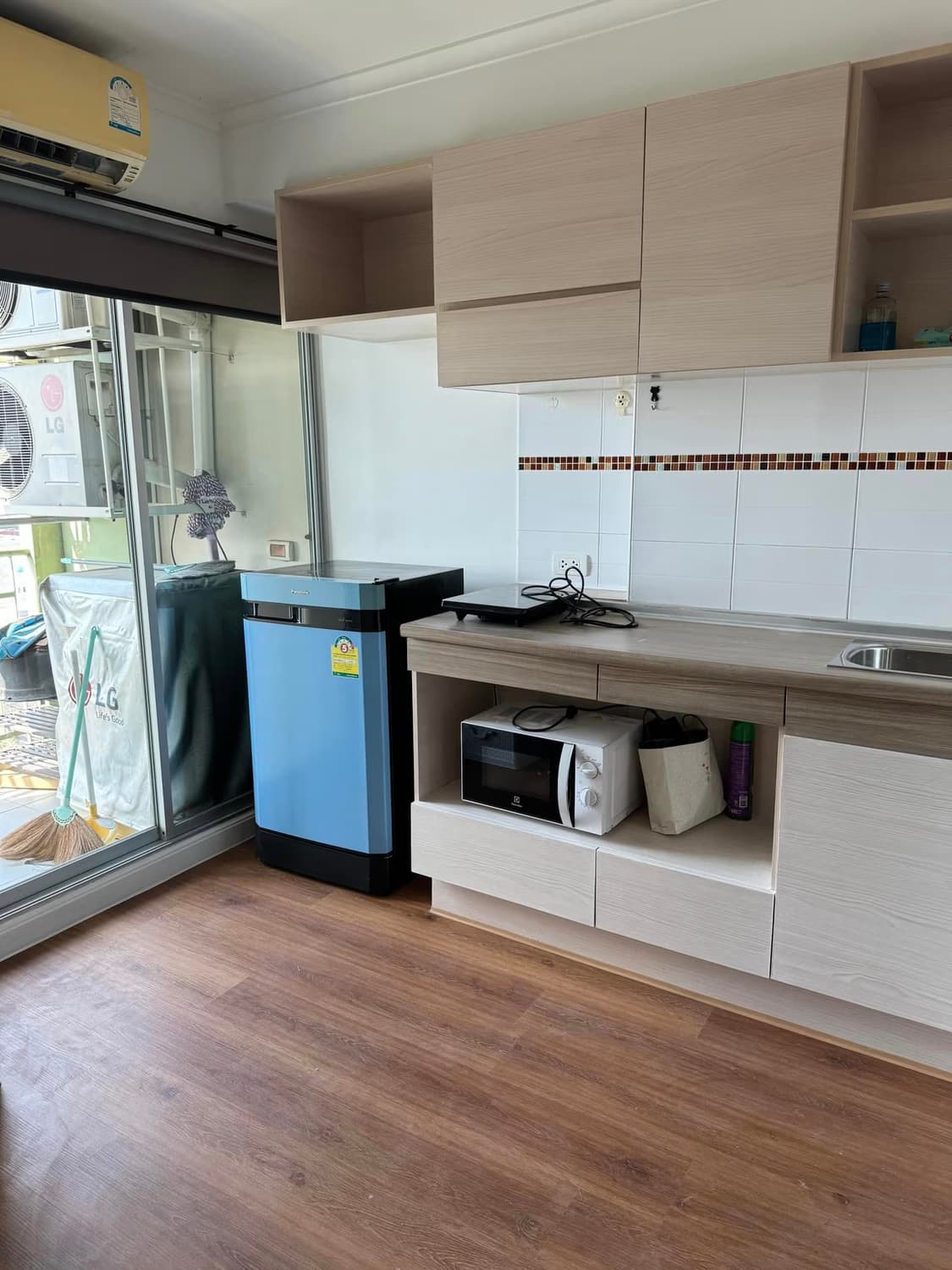 Condo for Sale at Lumpini Place Rama 4 - Kluai Nam Thai - Image 10