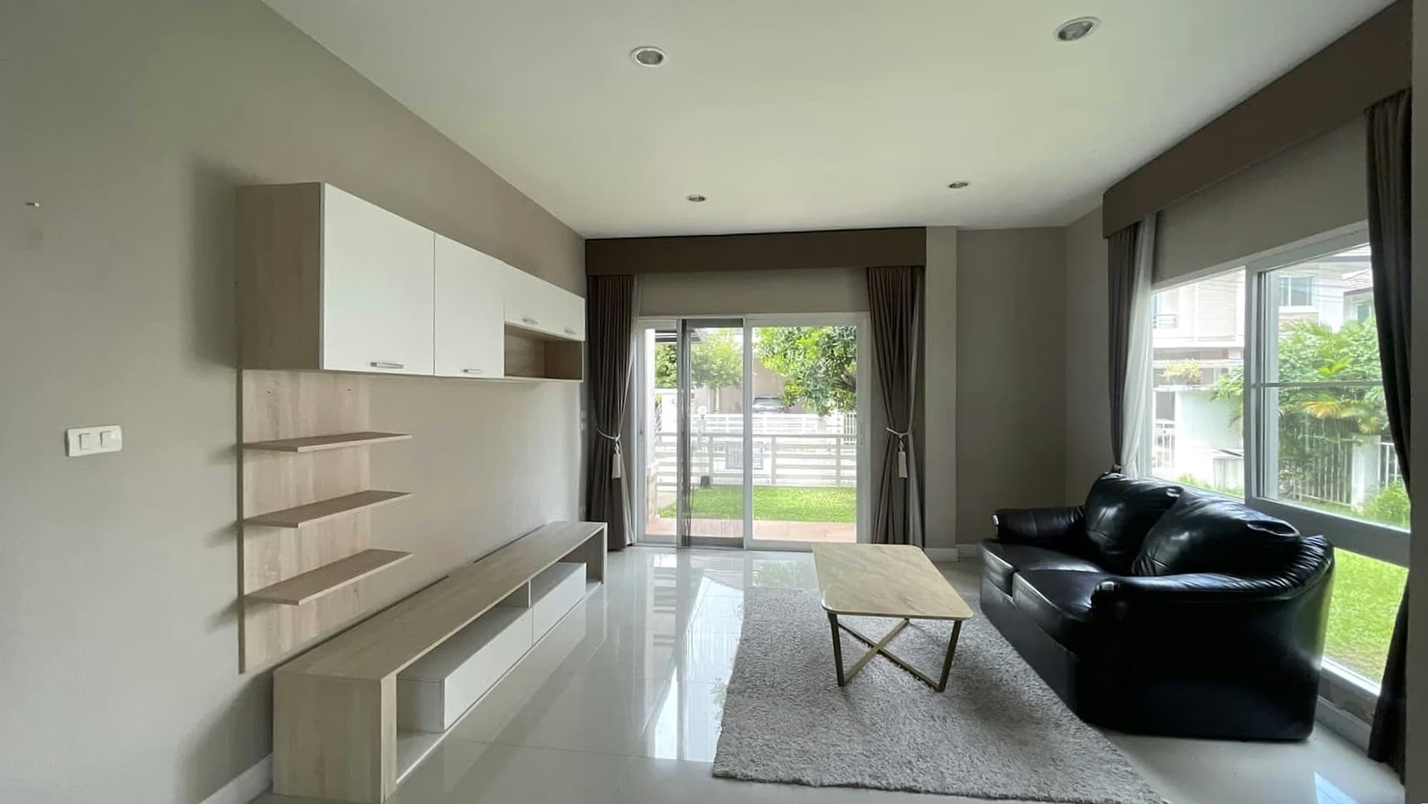 3 Bed House for Rent in Saraphi - Image 2