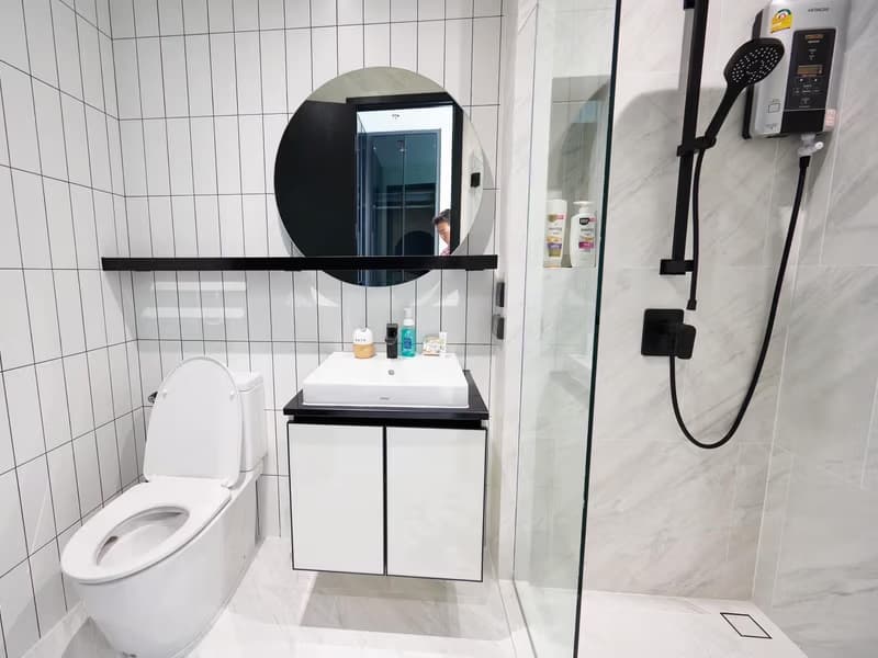 2 Bed Condo for Rent in Khlong San