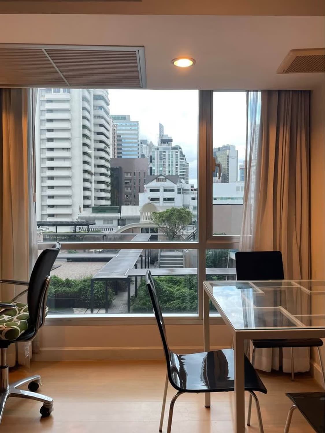 1 Bed Condo for Sale in Watthana - Image 2