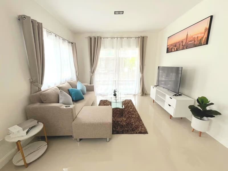 3 Bed House for Rent in Saraphi
