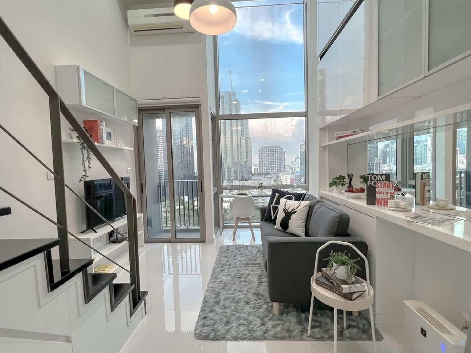 1 ห้องนอน Condo สำหรับ จำหน่าย ใน คลองเตย - Image 1