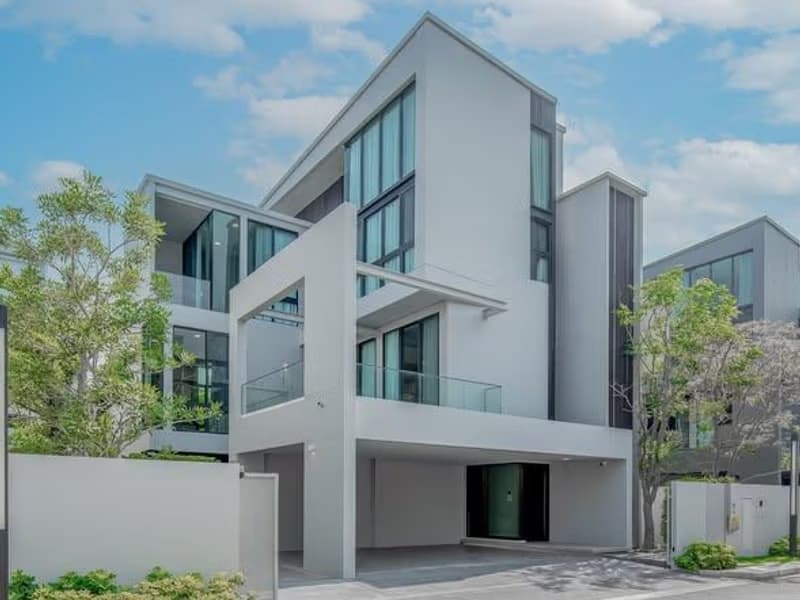 4 Bed House for Rent in Saphan Sung