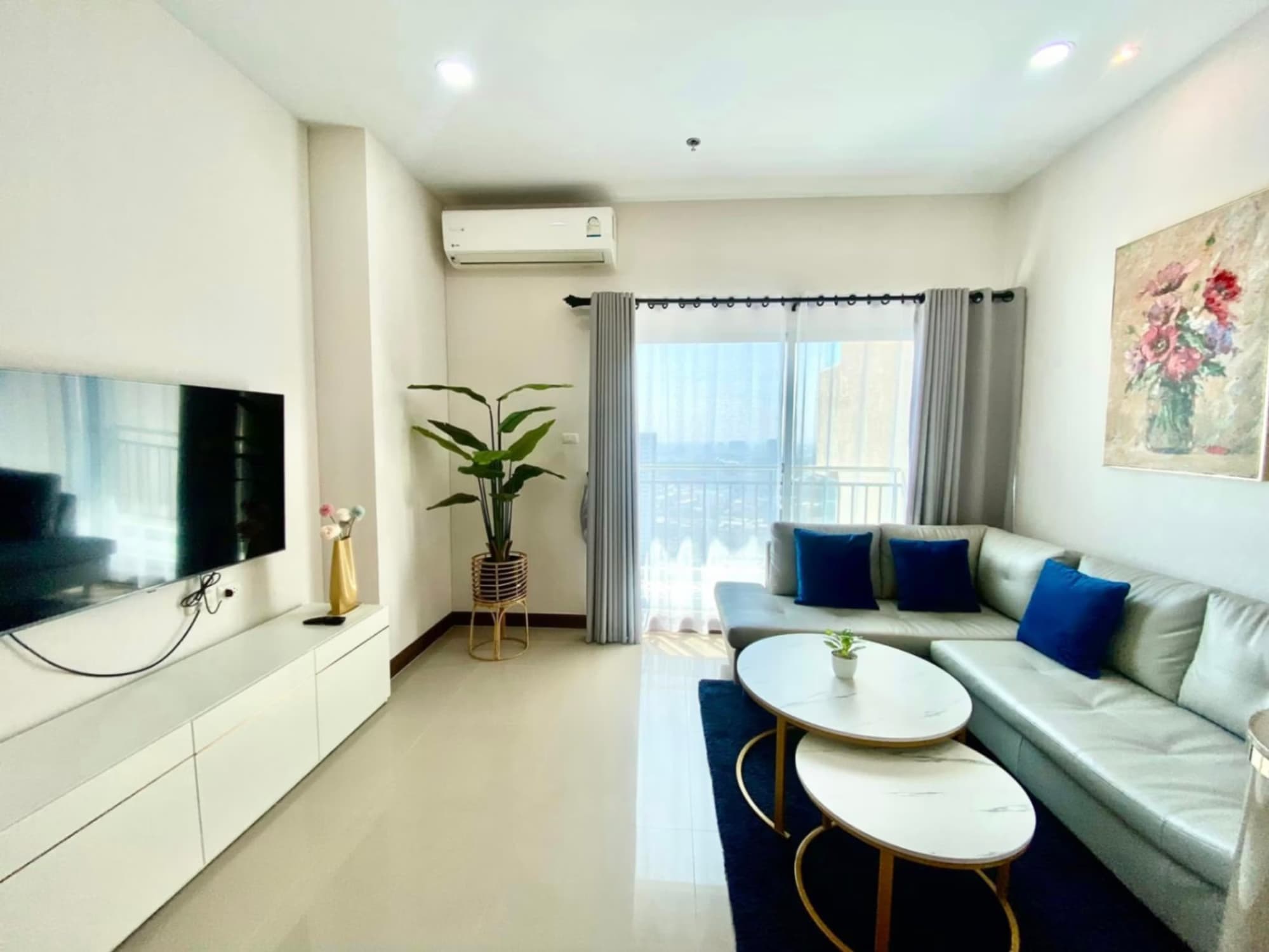 1 Bed Condo for Rent and Sale in Mueang Chiang Mai - Image 1