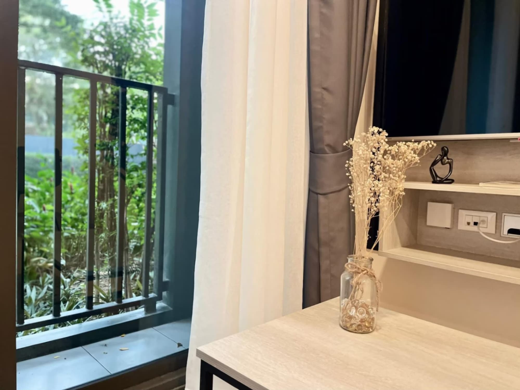2 Bed Condo for Rent in Mueang Chiang Mai - Image 10