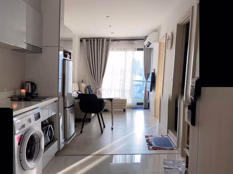 Condo for Sale at Life One Wireless